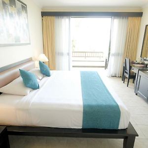 Zimmer mit Kingsize-Bett